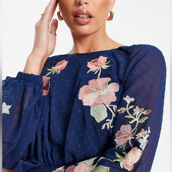 Navy Embroidered Pleated Midi Dress with Open Back - Picture 4 of 4